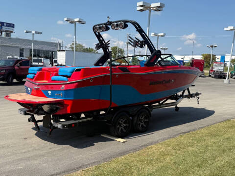 2022 MasterCraft XT24