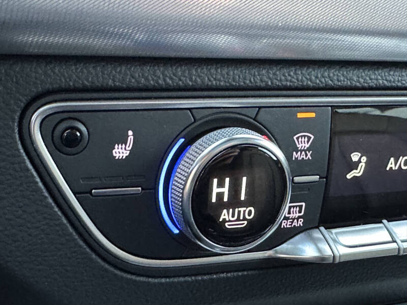 2018 Audi Q5 2.0T quattro Premium Plus