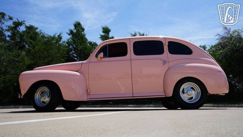 1947 Ford Customline