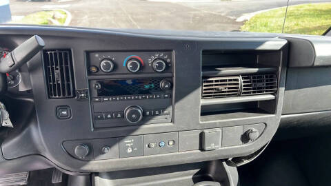 2022 Chevrolet Express 2500