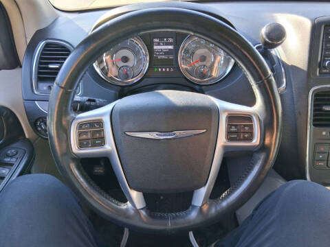 2011 Chrysler Town and Country Limited