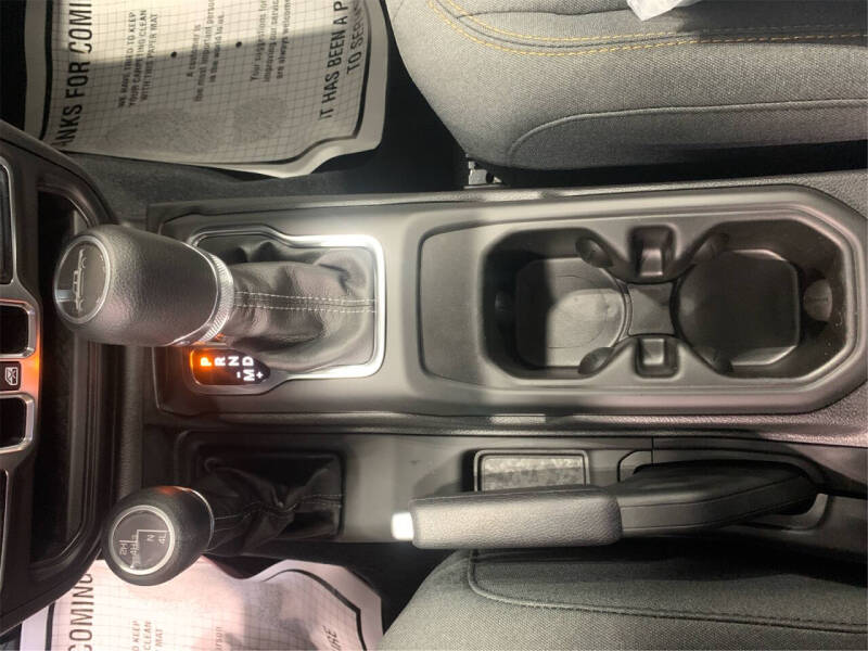 2025 Jeep Gladiator Sport