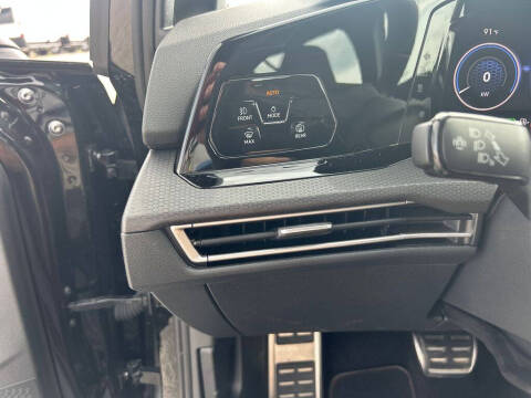 2024 Volkswagen Golf GTI S