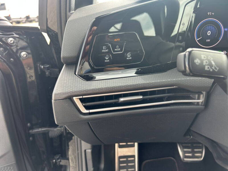 2024 Volkswagen Golf GTI S