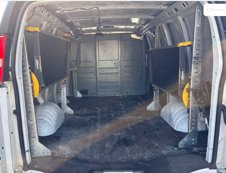 2023 GMC Savana 2500