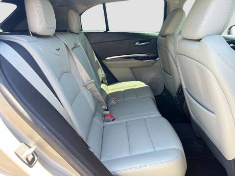 2022 Cadillac XT4 Luxury