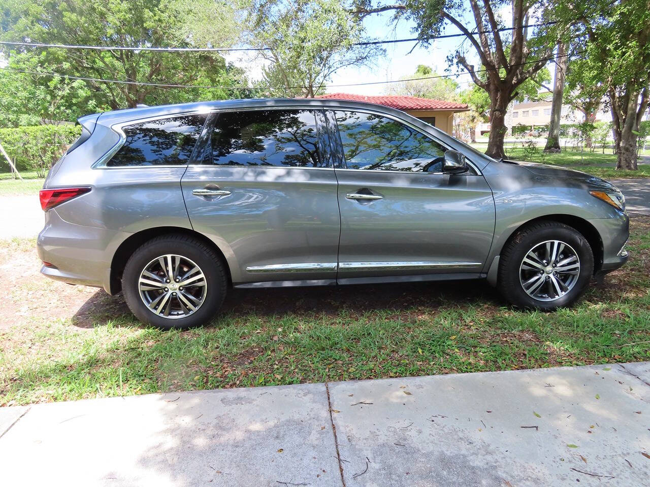 2019 INFINITI QX60 for sale at Supreme Auto Vendors LLC in Davie, FL