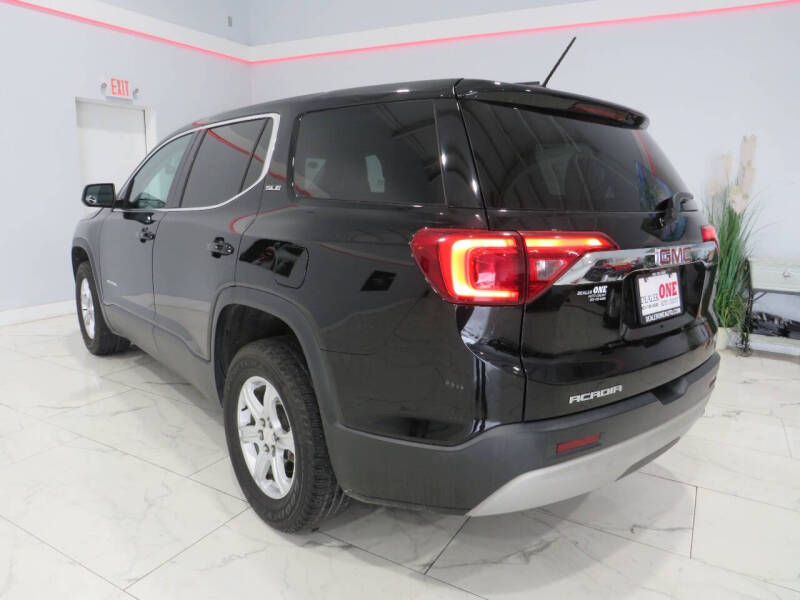 2017 GMC Acadia SLE-1