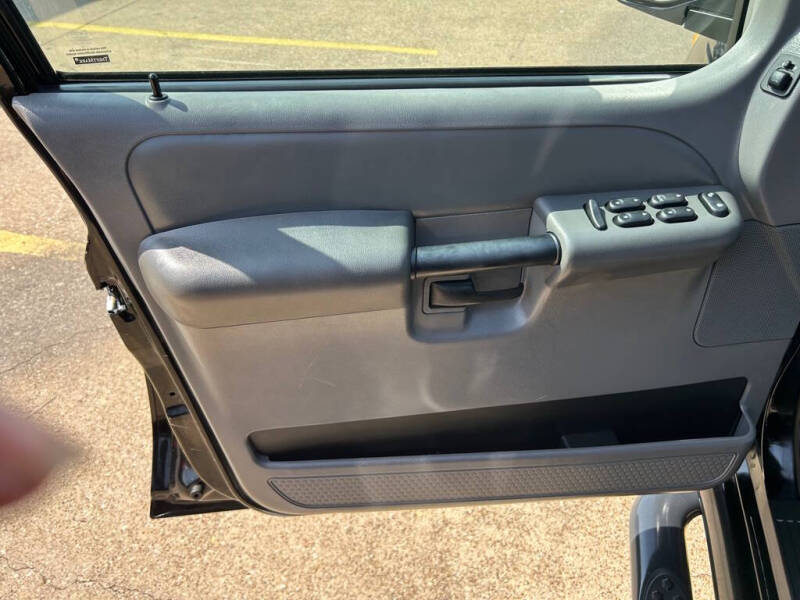 2004 Ford Explorer Sport Trac XLS