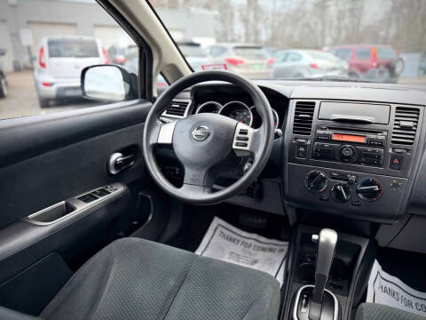 2012 Nissan Versa 1.8 S