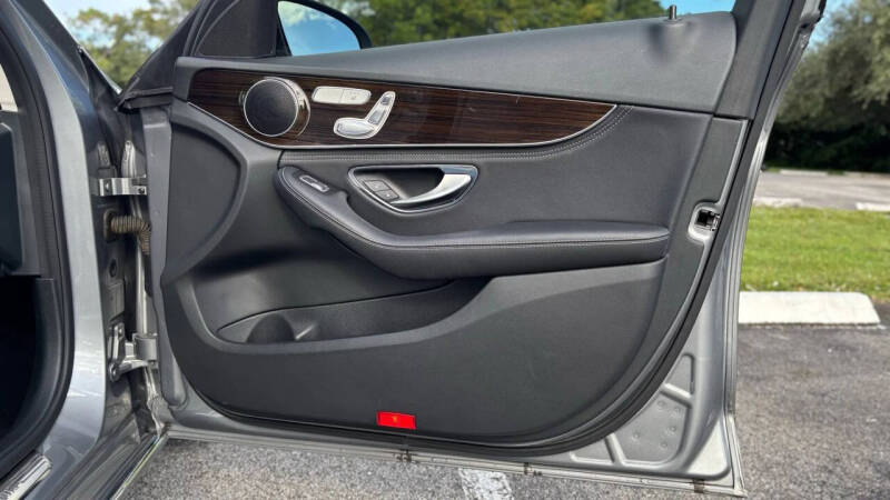 2016 Mercedes-Benz C-Class