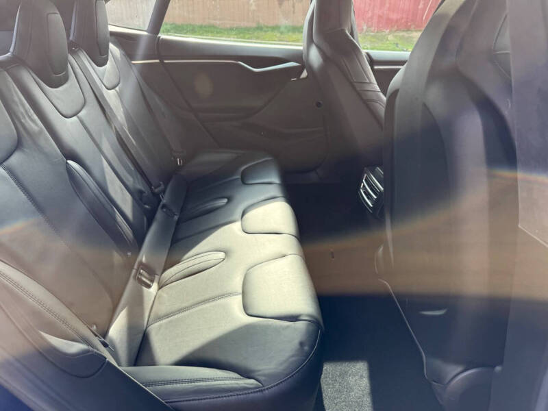 2016 Tesla Model S 70