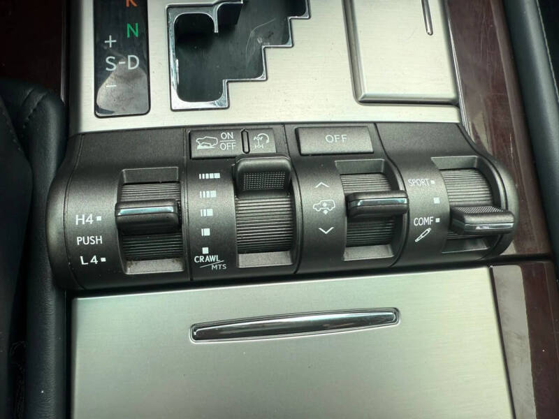 2014 Lexus LX 570