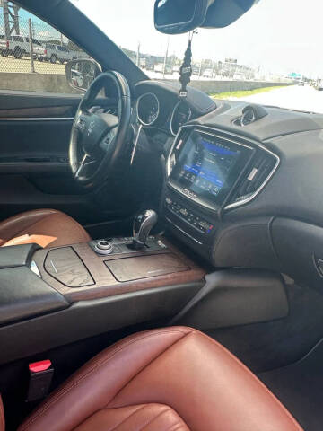 2017 Maserati Ghibli