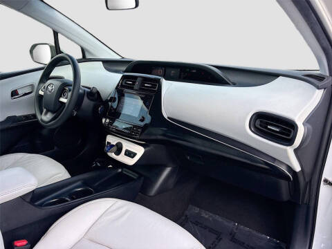 2016 Toyota Prius Two