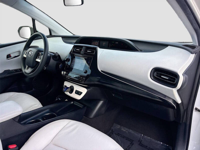 2016 Toyota Prius Two