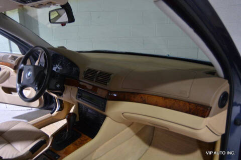 2002 BMW 5 Series 525i