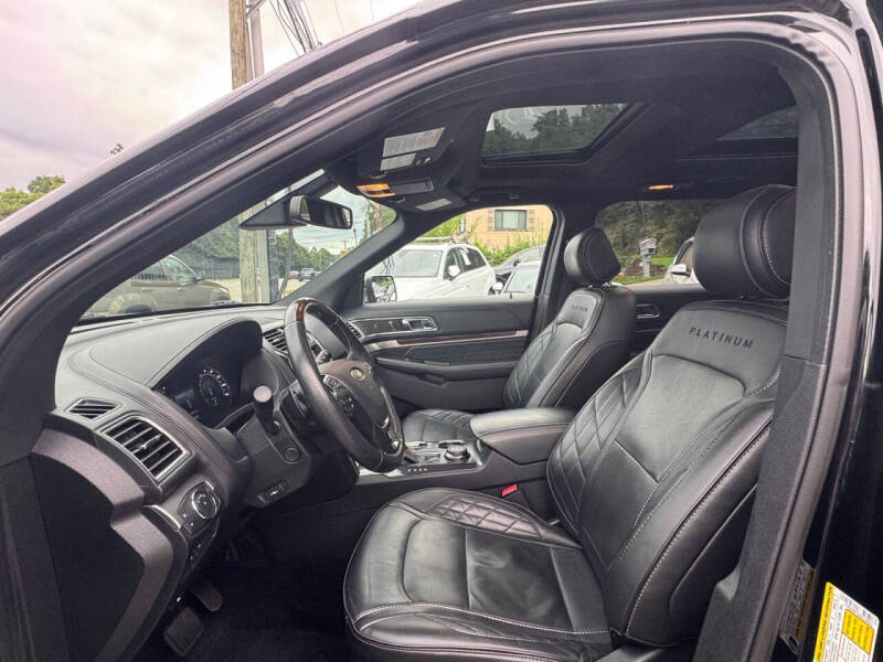 2017 Ford Explorer Platinum