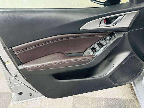 2018 Mazda MAZDA3 Touring