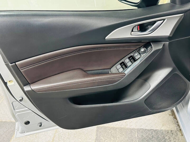 2018 Mazda MAZDA3 Touring