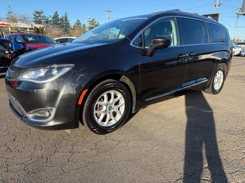 2020 Chrysler Pacifica Touring L