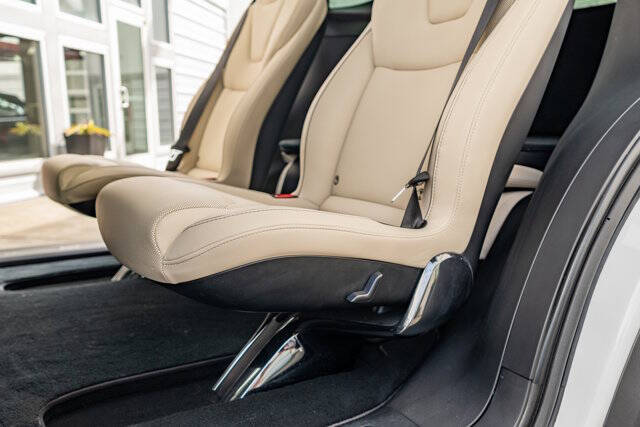 2022 Tesla Model X 55