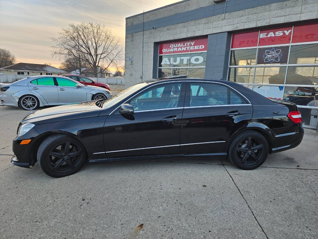 2011 Mercedes-Benz E-Class for sale at Quantum Auto Co in Plainfield, IL