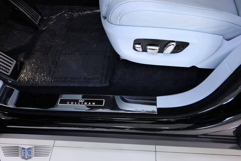 2023 Rolls-Royce Black Badge Cullinan