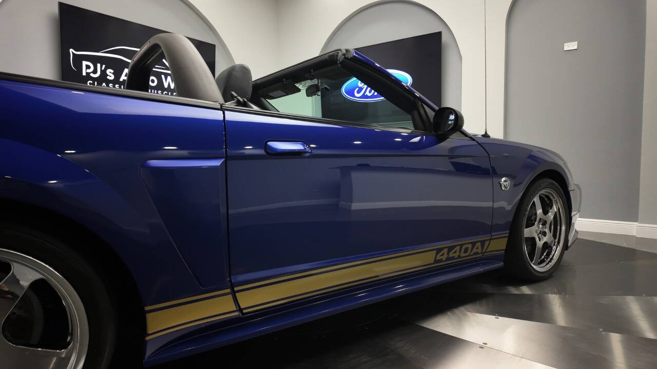 2004 Ford Mustang 27