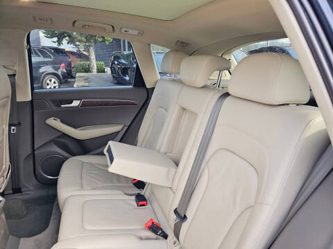 2012 Audi Q5 3.2 quattro Premium Plus