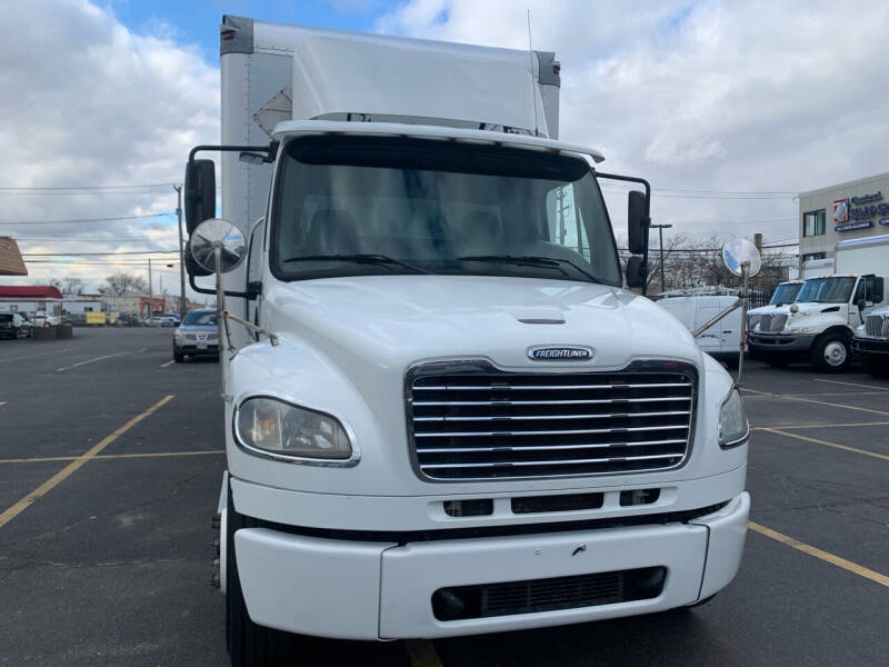 2012 Freightliner M2 106