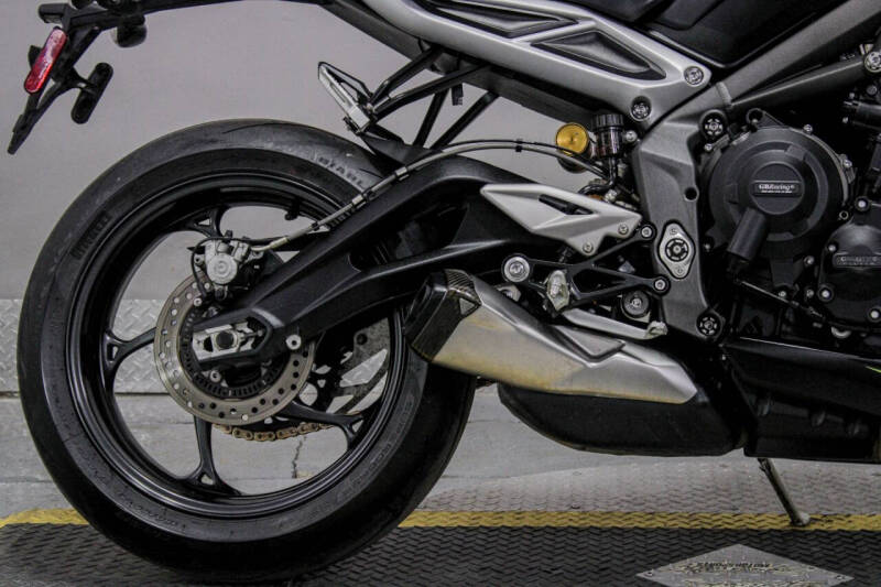 2021 Triumph Street Triple RS