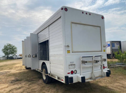 2019 Freightliner M2 106
