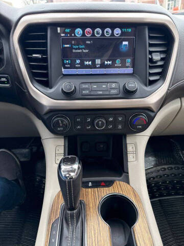 2017 GMC Acadia Denali