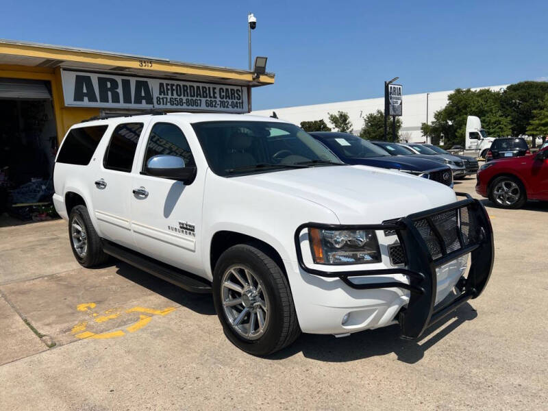2012 Chevrolet Suburban LT's photo