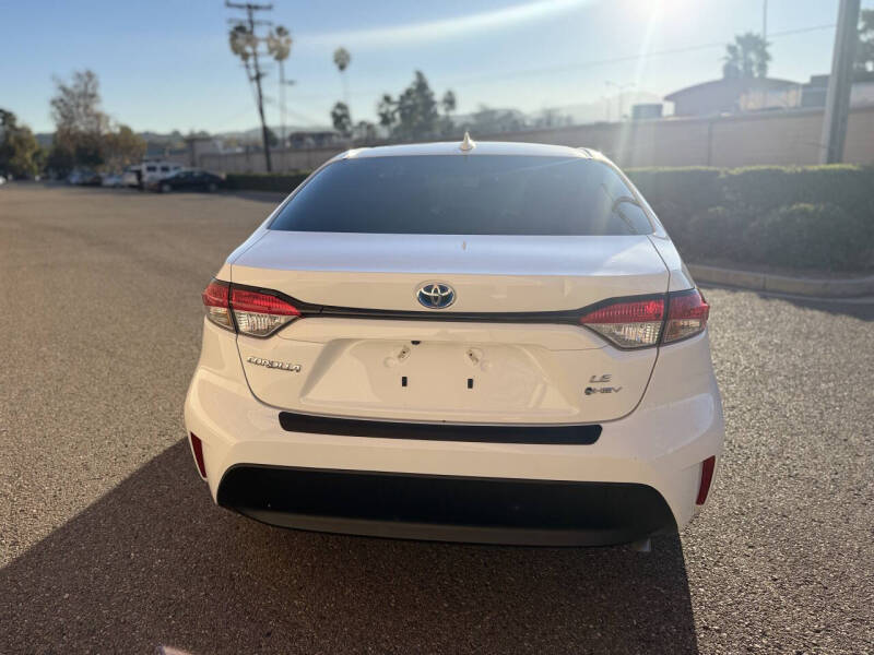 2025 Toyota Corolla Hybrid LE