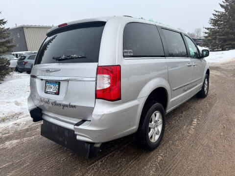 2012 Chrysler Town and Country Touring