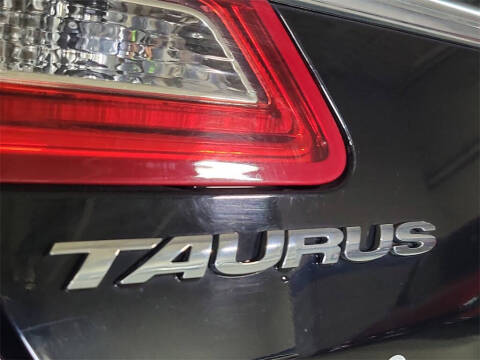 2016 Ford Taurus SEL