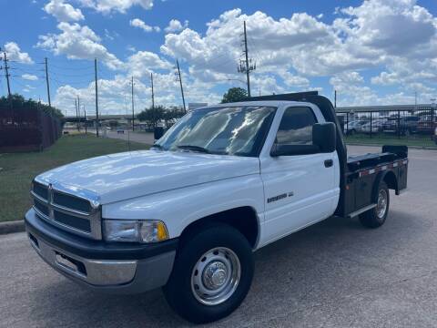 2001 Dodge Ram Chassis 2500 for sale at TWIN CITY MOTORS in Houston TX