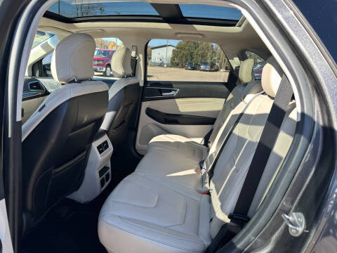2019 Ford Edge Titanium