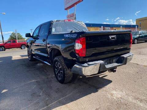 2015 Toyota Tundra 4x4 SR5 4dr CrewMax Cab Pickup SB (5.7L V8 FFV) In