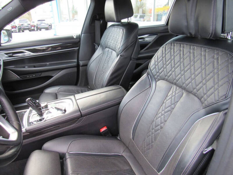 2019 BMW 7 Series 740i