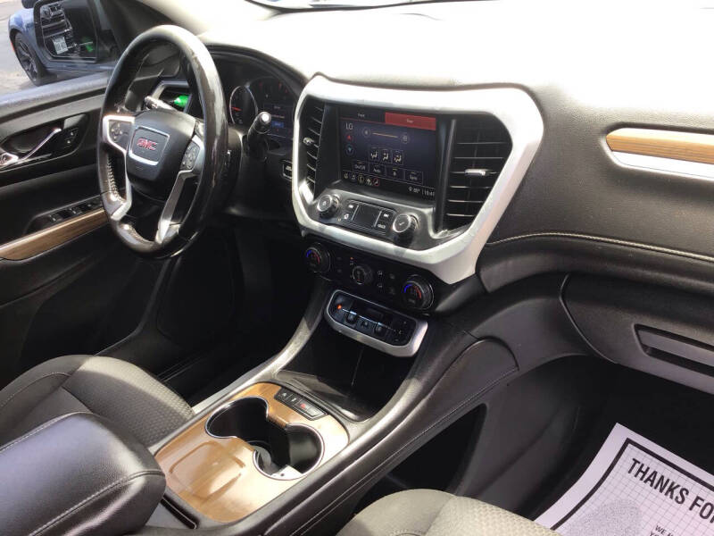2020 GMC Acadia SLE