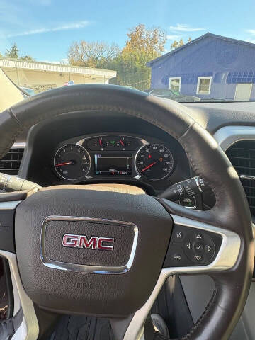 2017 GMC Acadia SLT-1
