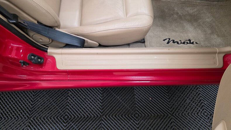 2000 Mazda MX-5 Miata