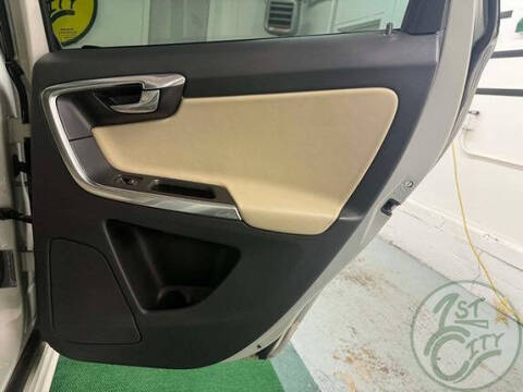 2013 Volvo XC60 T6 R-Design Platinum