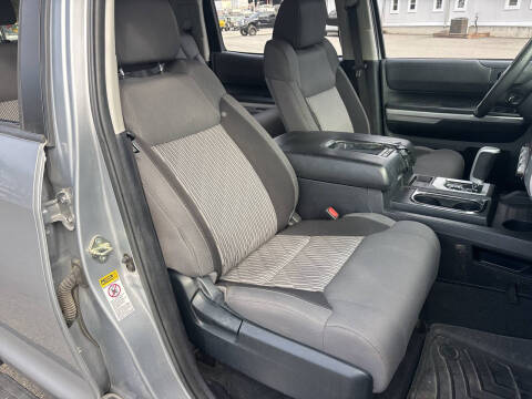 2016 Toyota Tundra SR5