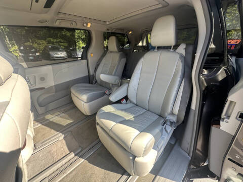 2013 Toyota Sienna Limited 7-Passenger