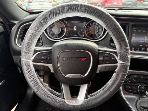 2015 Dodge Challenger SXT Plus