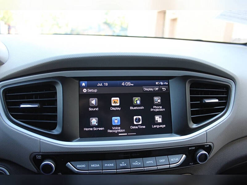 2017 Hyundai Ioniq Hybrid Blue